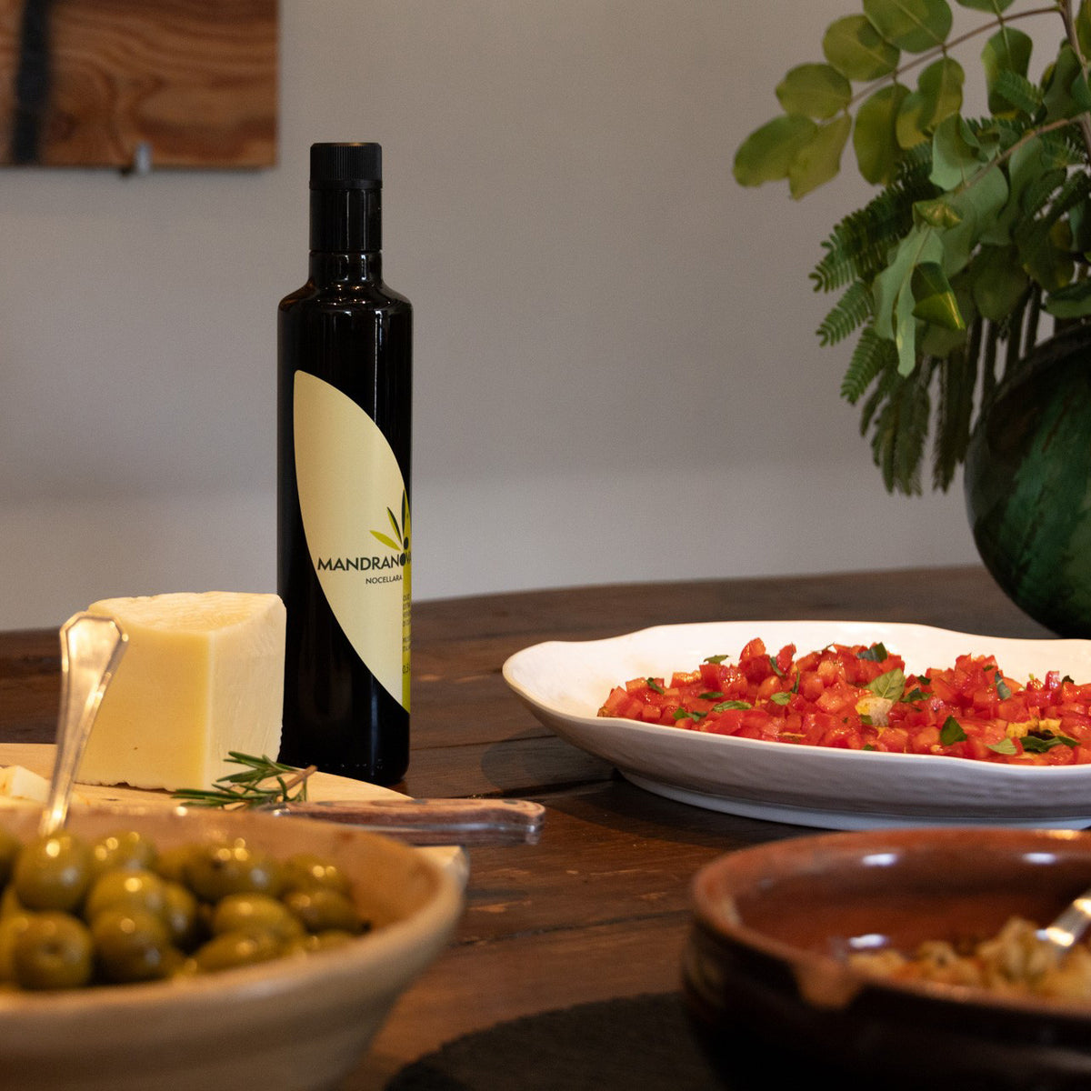 オオナルトボラ Mandranova Nocellara Extra Virgin Olive Oil 16.9 fl oz (500 ml